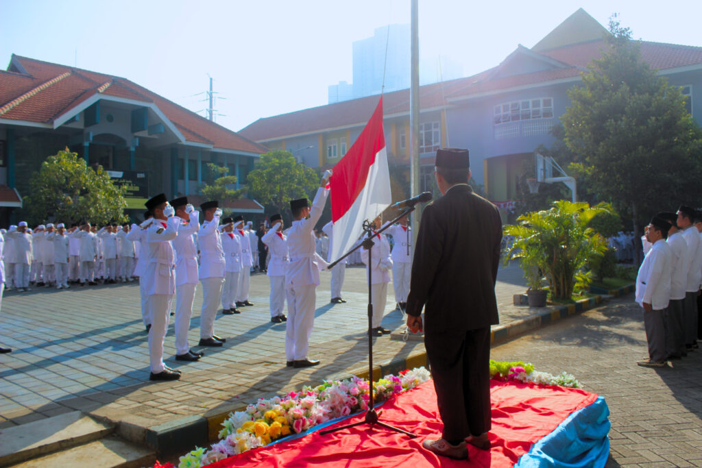 Kampus Utama Hidayatullah Surabaya Gelar Perayaan Dirgahayu RI ke-79